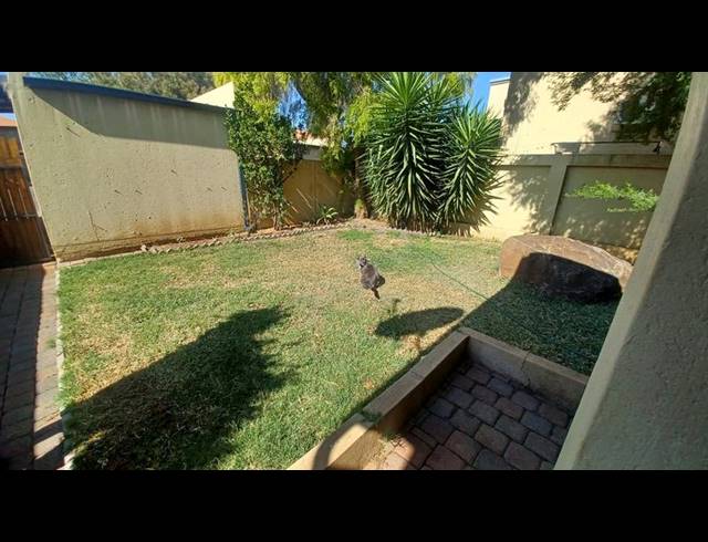 2 BEDROOM TOWNHOUSE FOR SALE IN ANNLIN